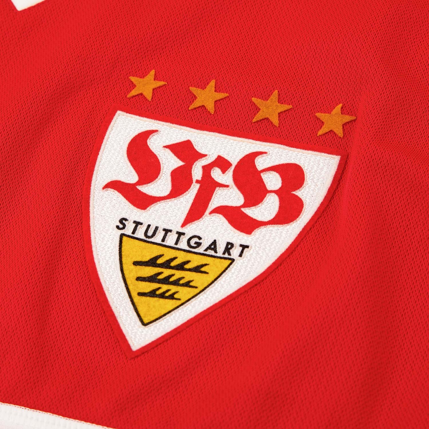 VfB Stuttgart 03-04 Visitante 4
